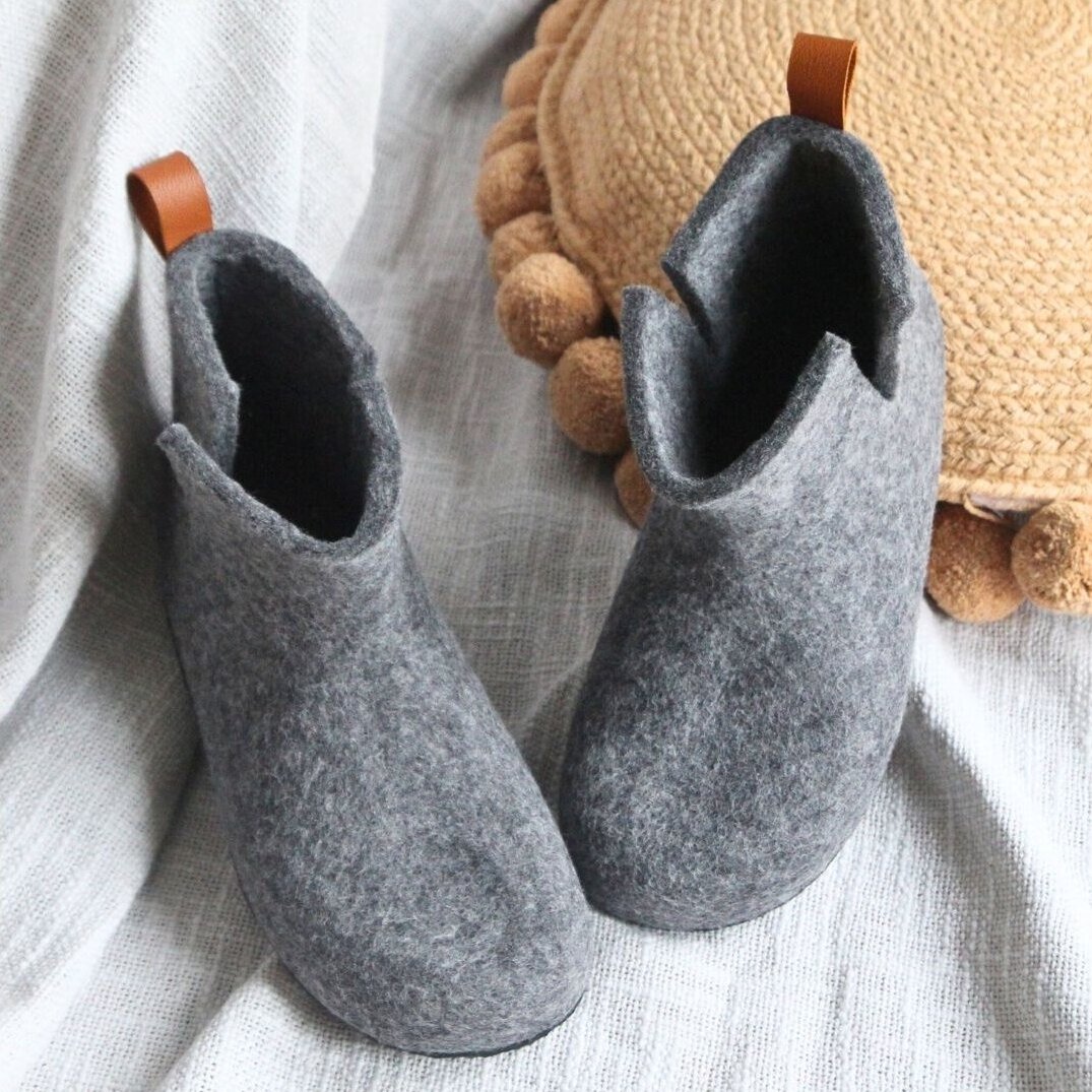 Velti aulinukai - šlepetės moterims barefoot Hugis Velti aulinukai - šlepetės moterims barefoot Hugis
