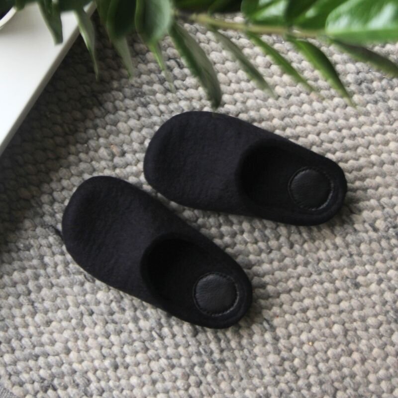 Įspiriamos veltos šlepetės moterims barefoot Comfy slide Įspiriamos veltos šlepetės moterims barefoot Comfy slide